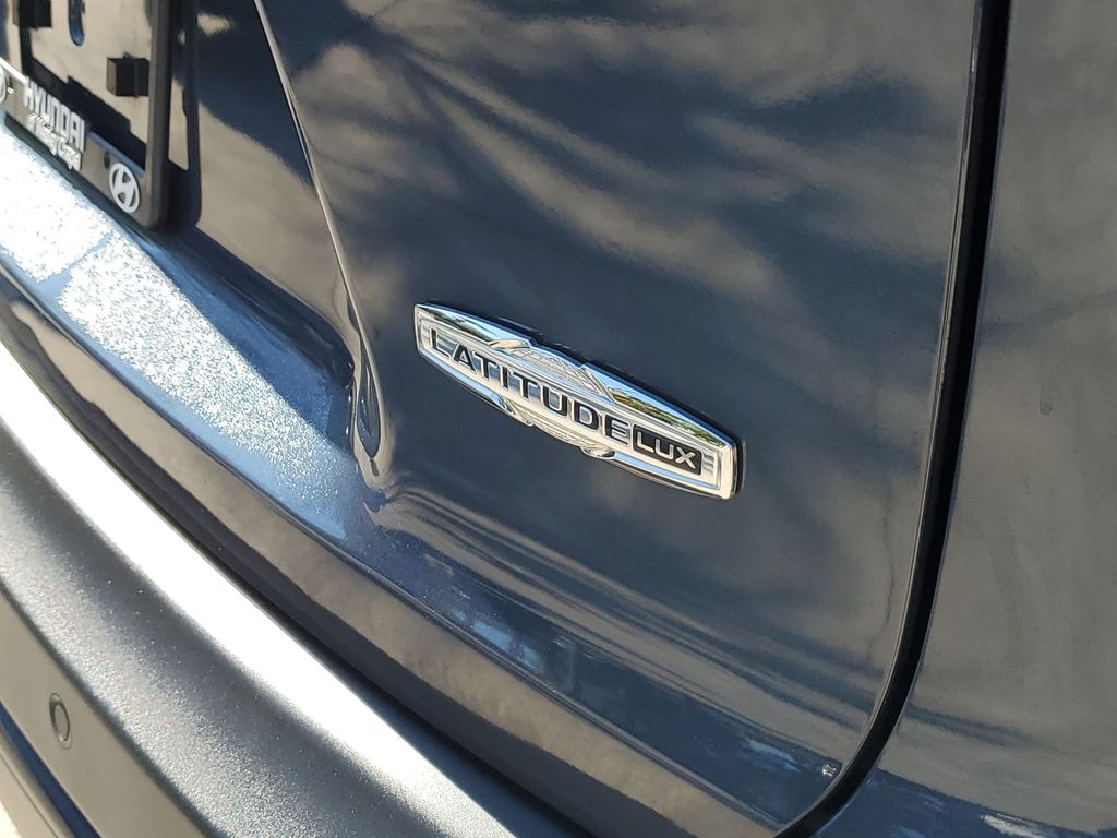 Thumbnail: 2021 Jeep Cherokee - 4