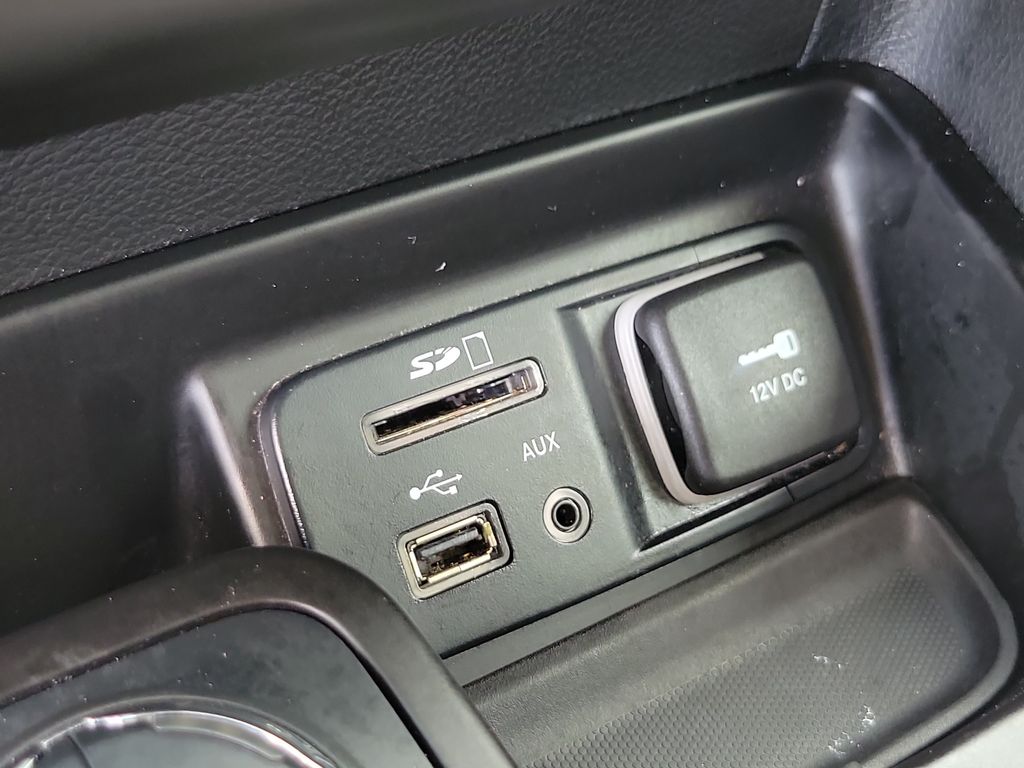 Thumbnail: 2015 Jeep Cherokee - 30