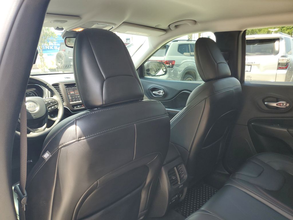 Thumbnail: 2020 Jeep Cherokee - 8