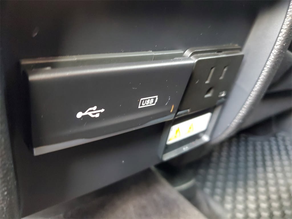 Thumbnail: 2019 Jeep Cherokee - 20