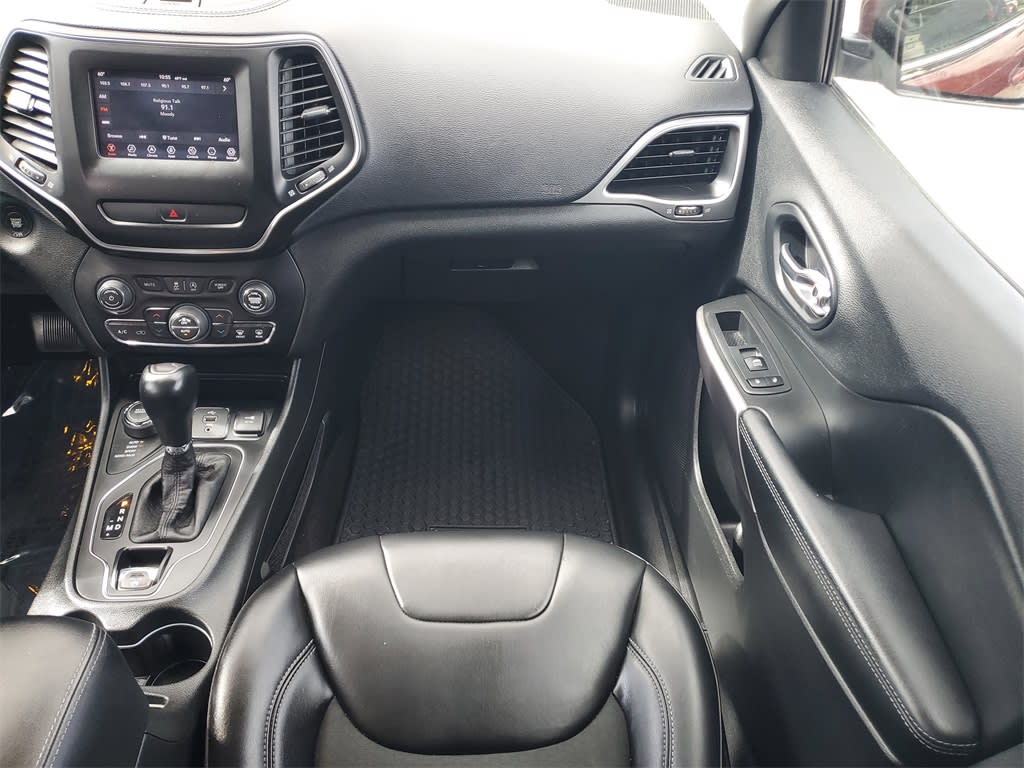 Thumbnail: 2019 Jeep Cherokee - 6