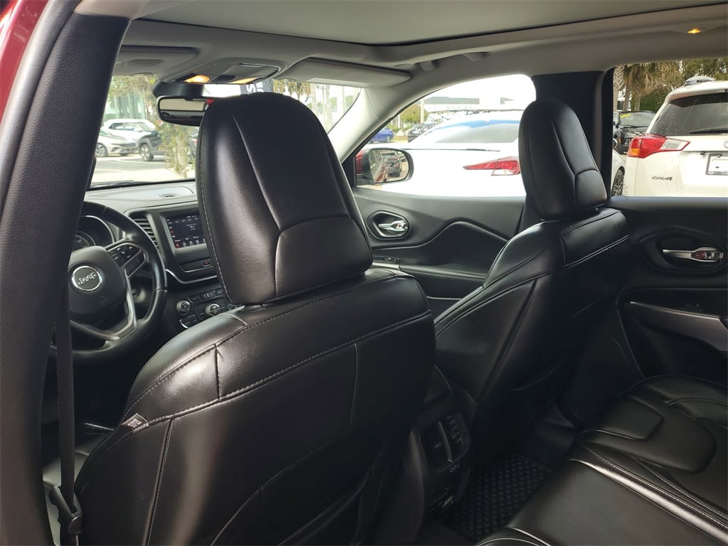 Thumbnail: 2019 Jeep Cherokee - 19