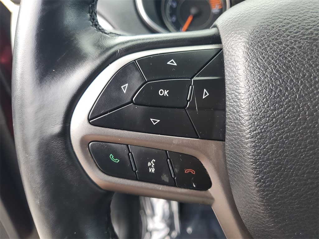 Thumbnail: 2019 Jeep Cherokee - 27