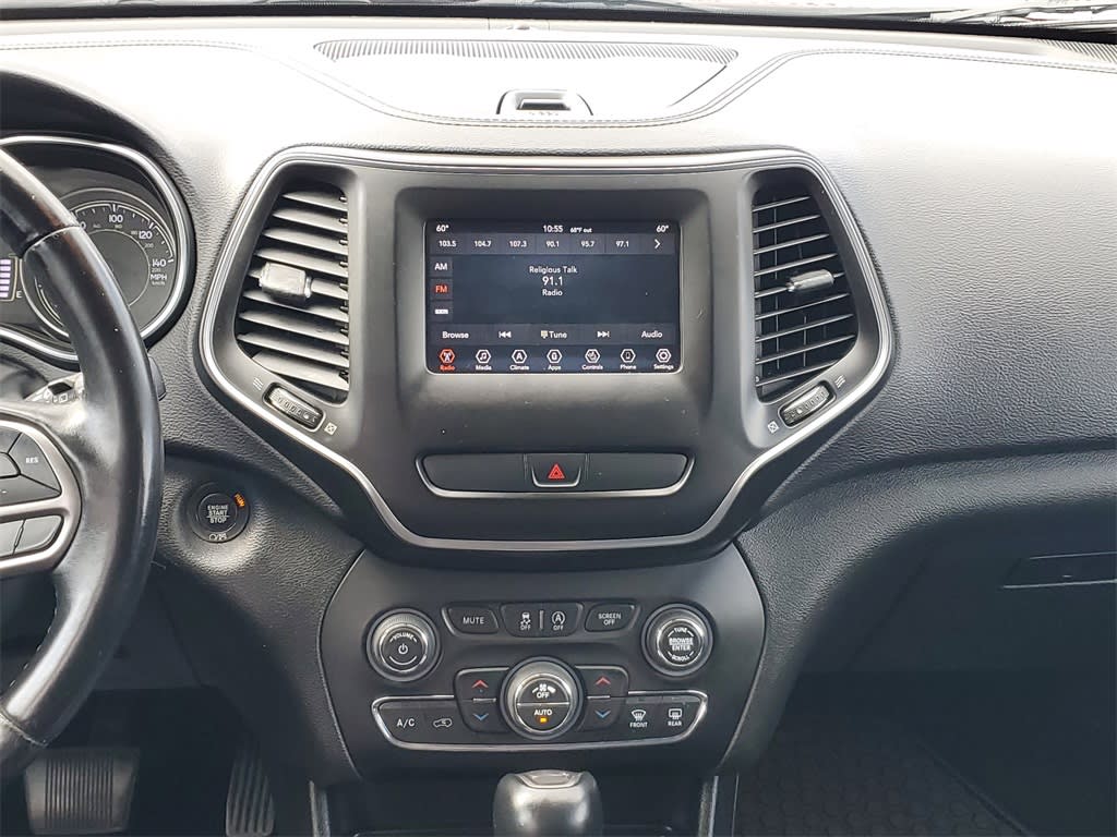 Thumbnail: 2019 Jeep Cherokee - 11