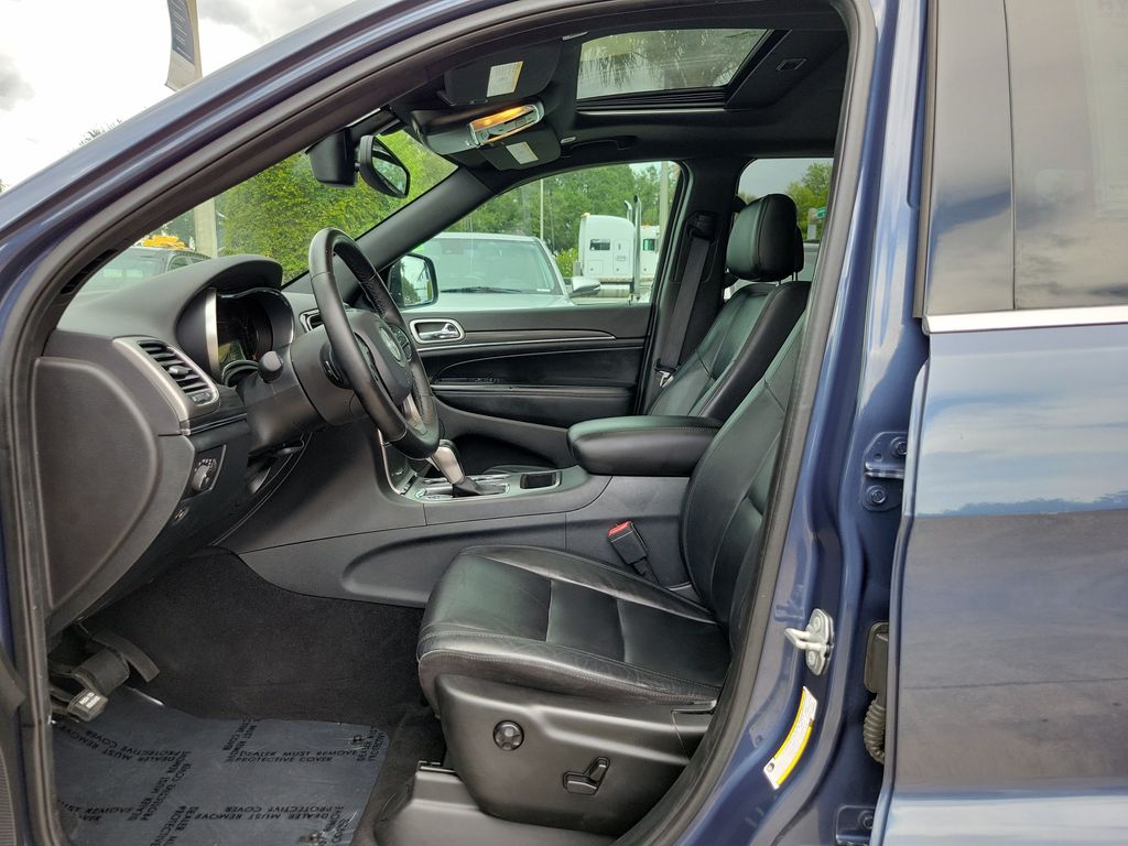 Thumbnail: 2020 Jeep Grand Cherokee - 7