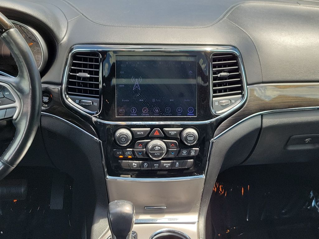 Thumbnail: 2019 Jeep Grand Cherokee - 12