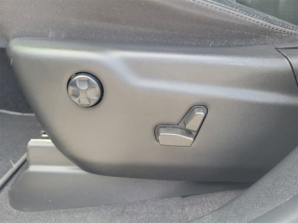 Thumbnail: 2021 Jeep Grand Cherokee - 24