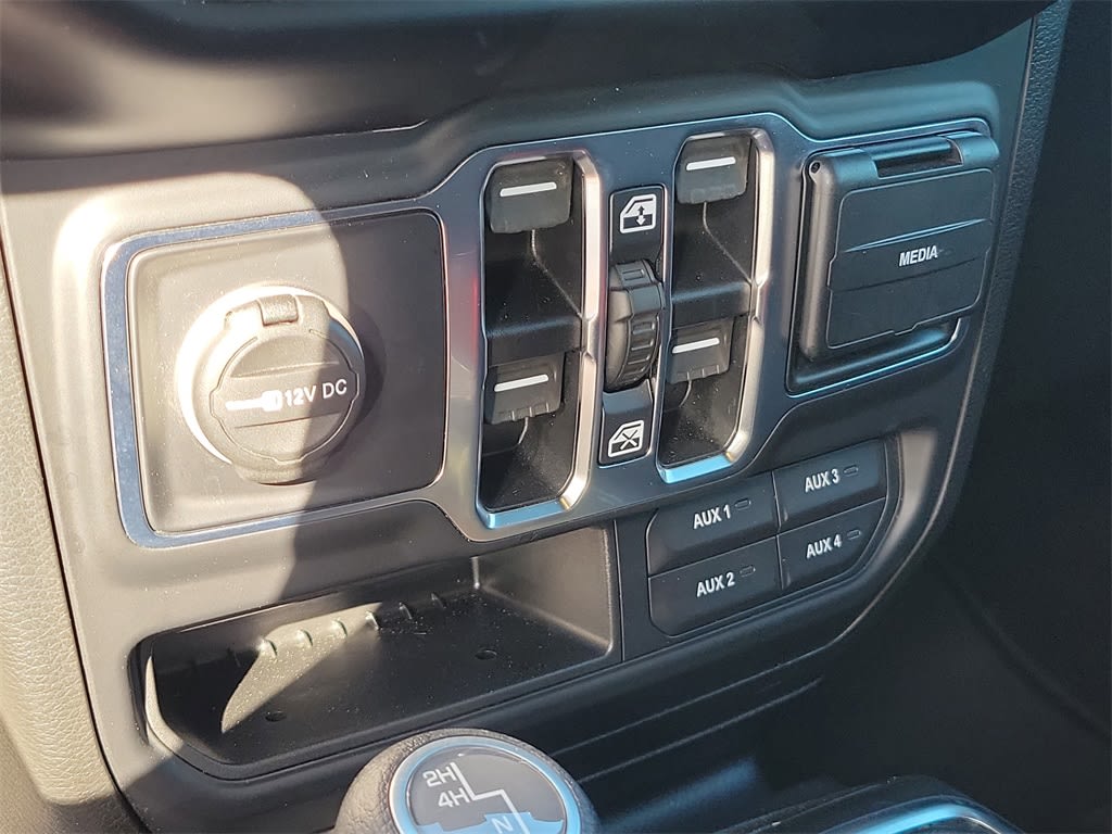 Thumbnail: 2020 Jeep Gladiator - 35