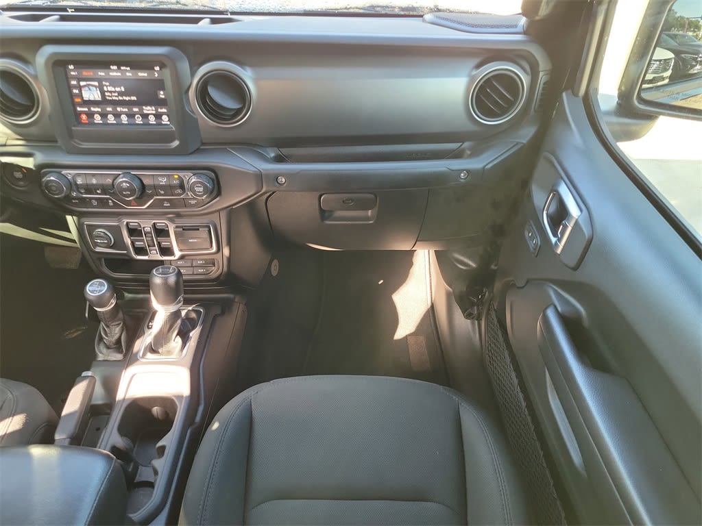 Thumbnail: 2020 Jeep Gladiator - 25