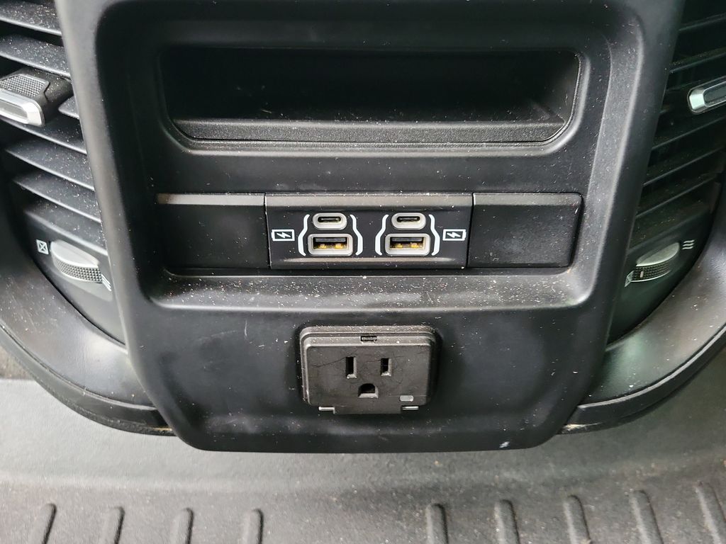 Thumbnail: 2022 RAM 1500 - 18