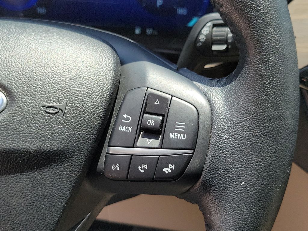 Thumbnail: 2020 Ford Escape - 25