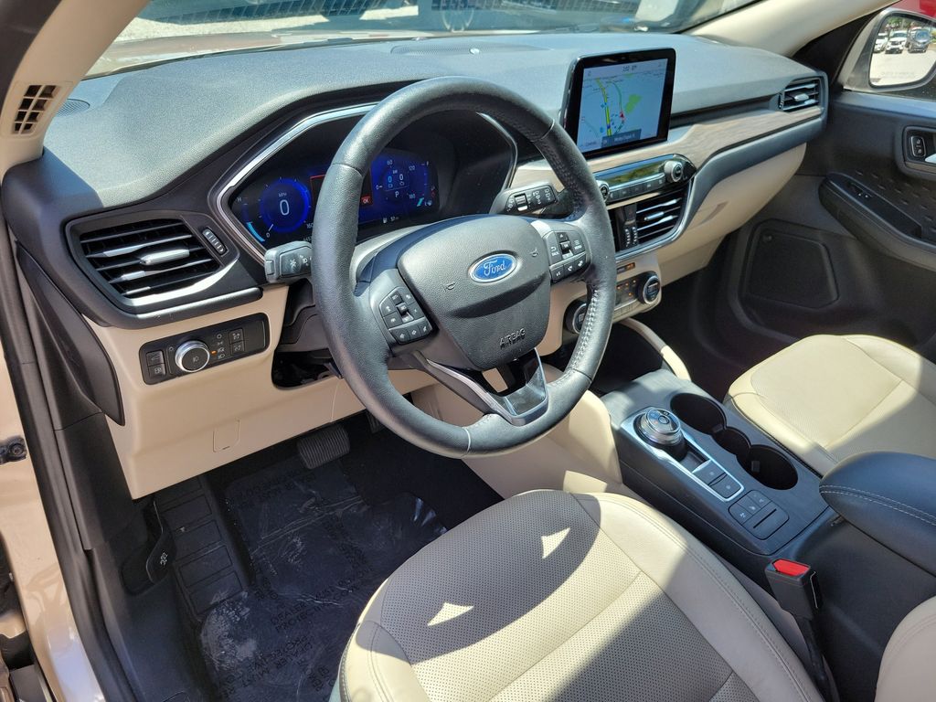 Thumbnail: 2020 Ford Escape - 8
