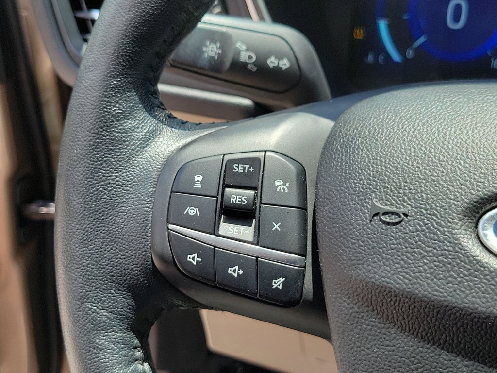 Thumbnail: 2020 Ford Escape - 24