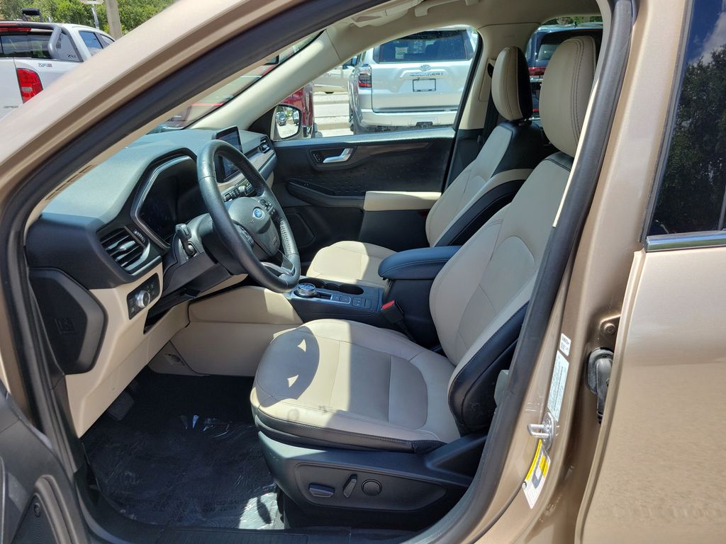 Thumbnail: 2020 Ford Escape - 7