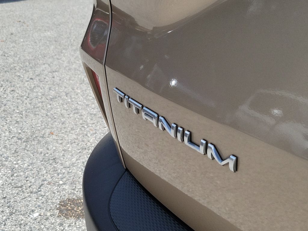 Thumbnail: 2020 Ford Escape - 16