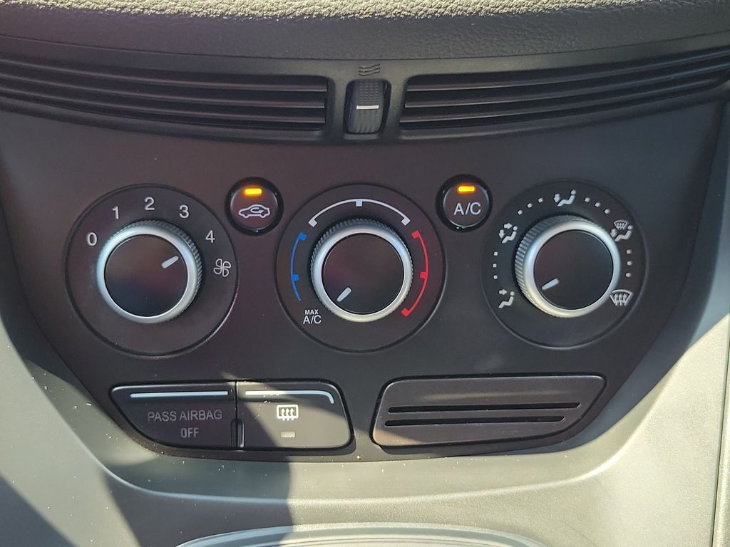 Thumbnail: 2014 Ford Escape - 21