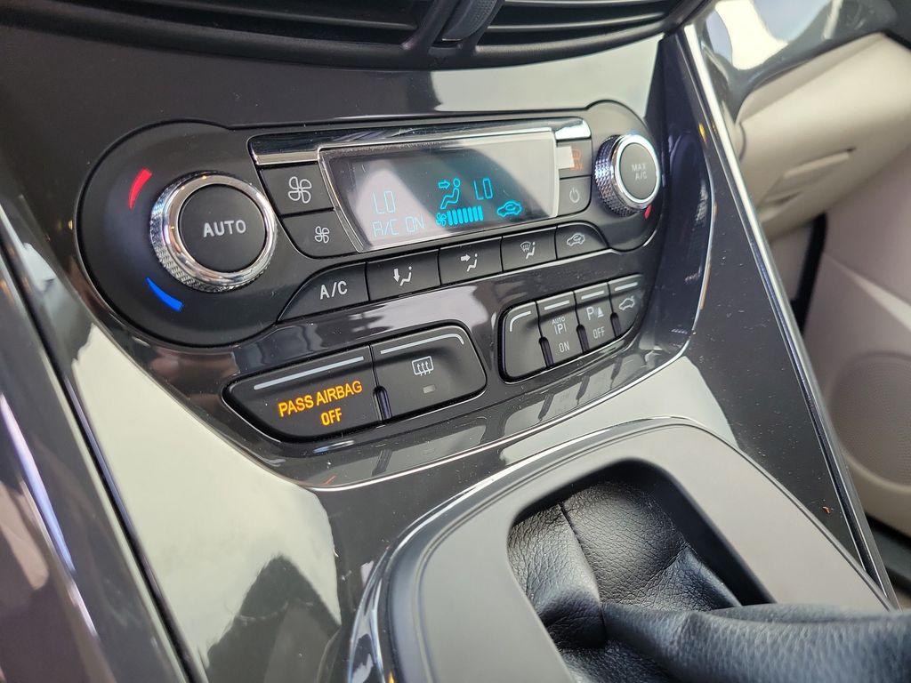 Thumbnail: 2015 Ford Escape - 24