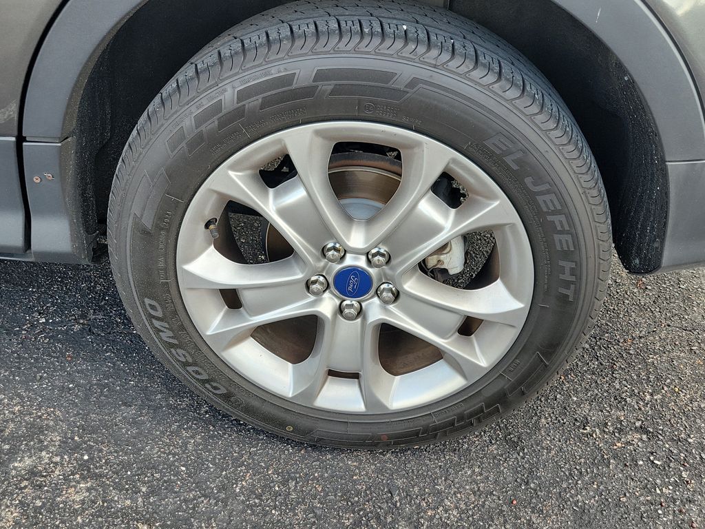 Thumbnail: 2015 Ford Escape - 5