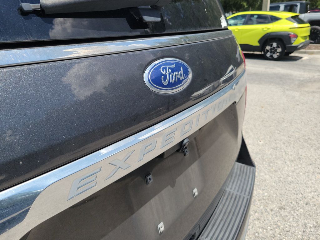 Thumbnail: 2020 Ford Expedition - 15