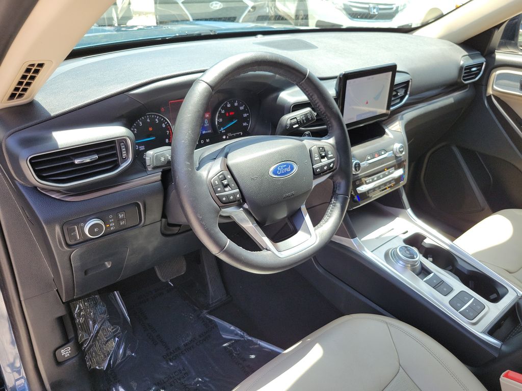 Thumbnail: 2020 Ford Explorer - 9