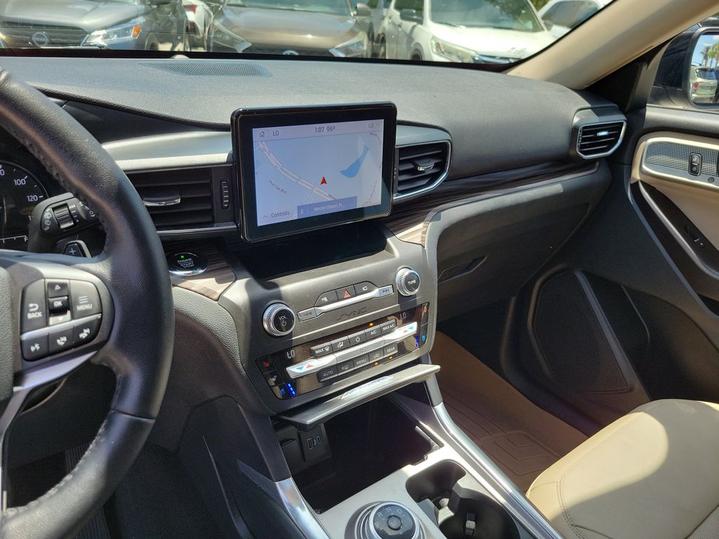 Thumbnail: 2020 Ford Explorer - 31