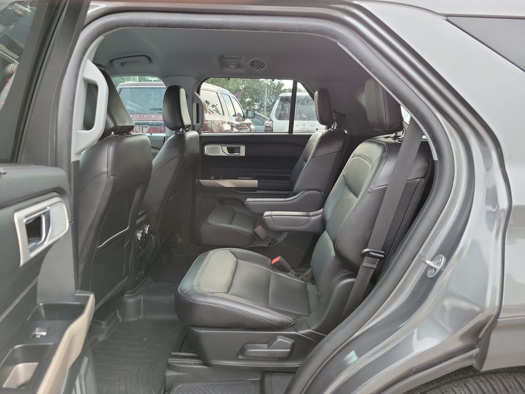 Thumbnail: 2022 Ford Explorer - 8