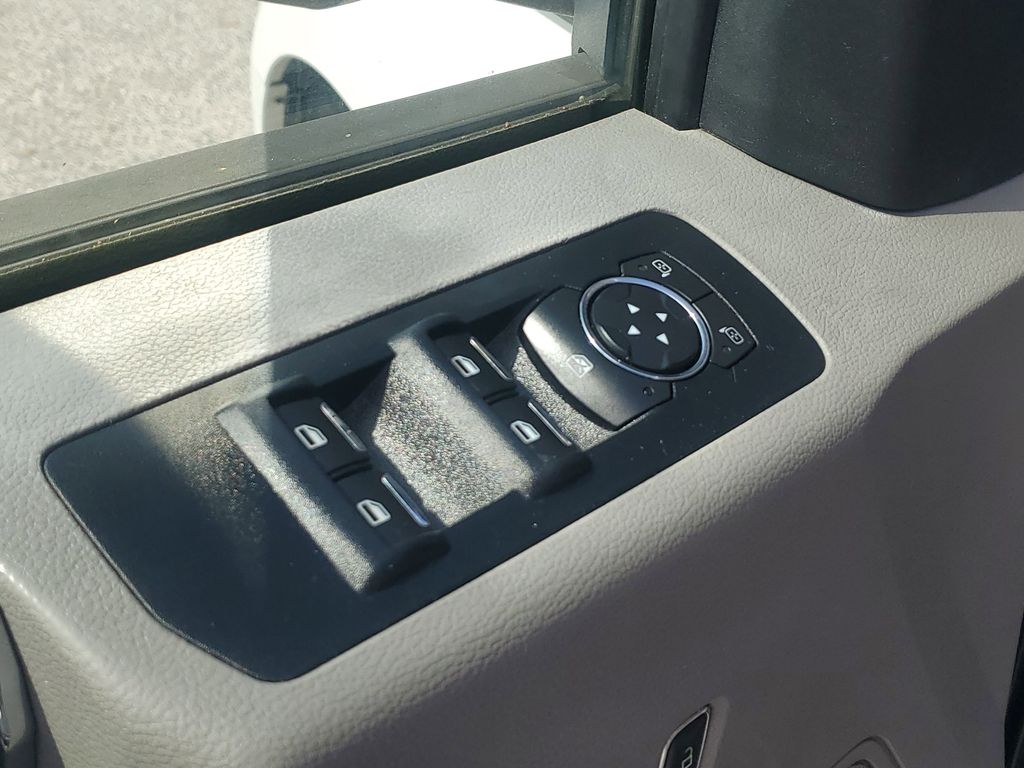 Thumbnail: 2015 Ford F-150 - 21
