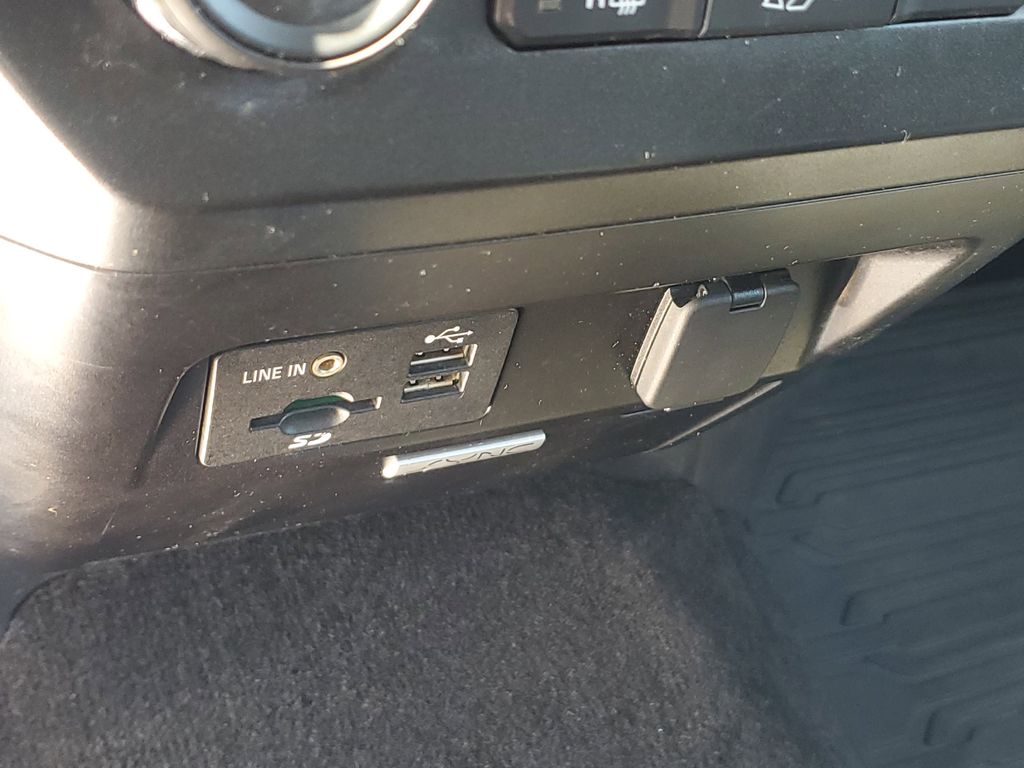 Thumbnail: 2015 Ford F-150 - 30