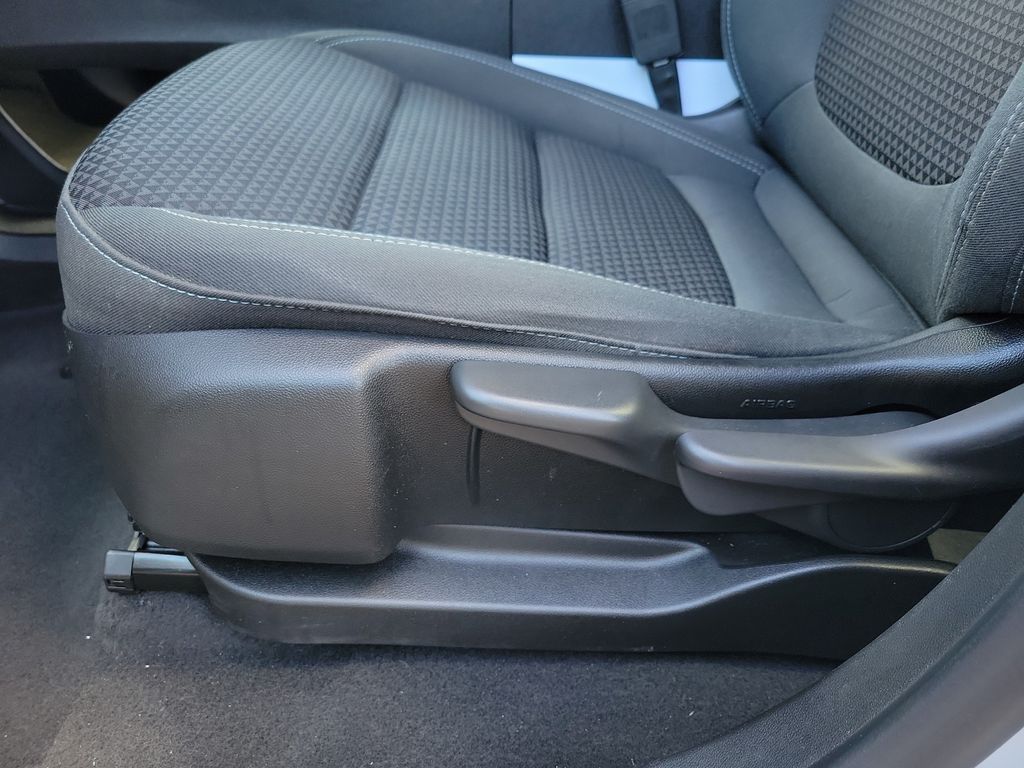 Thumbnail: 2023 Chevrolet Bolt EV - 23