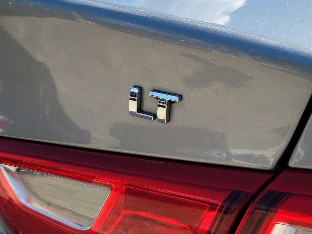 Thumbnail: 2023 Chevrolet Malibu - 4