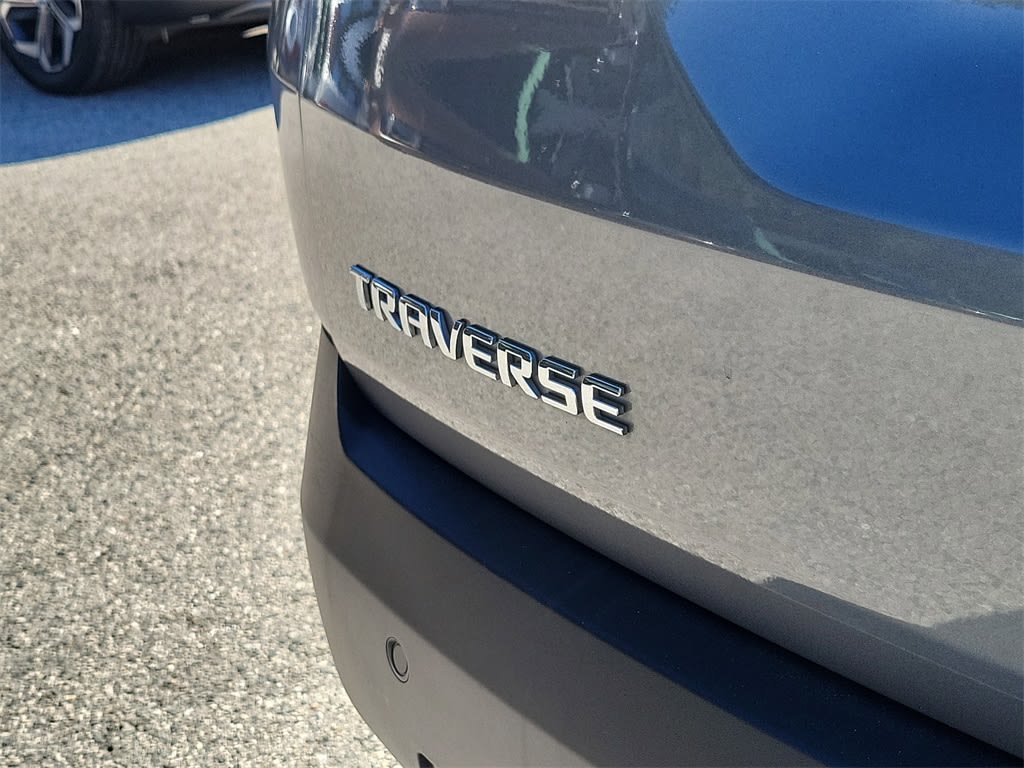 Thumbnail: 2019 Chevrolet Traverse - 17