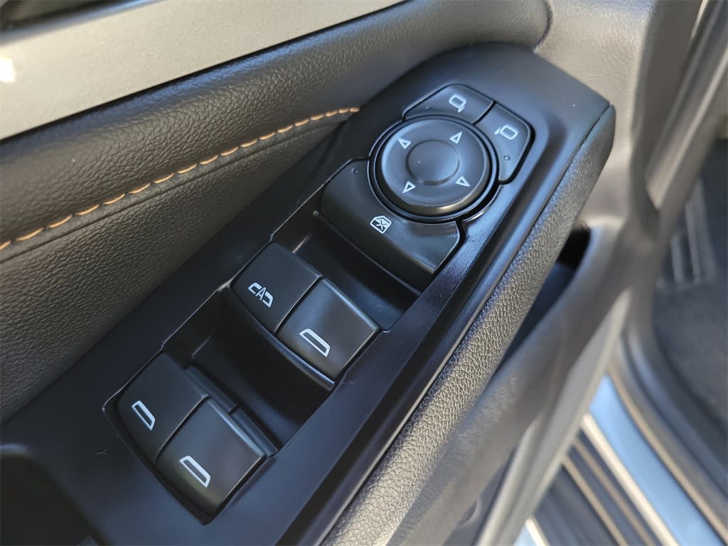 Thumbnail: 2019 Chevrolet Traverse - 22