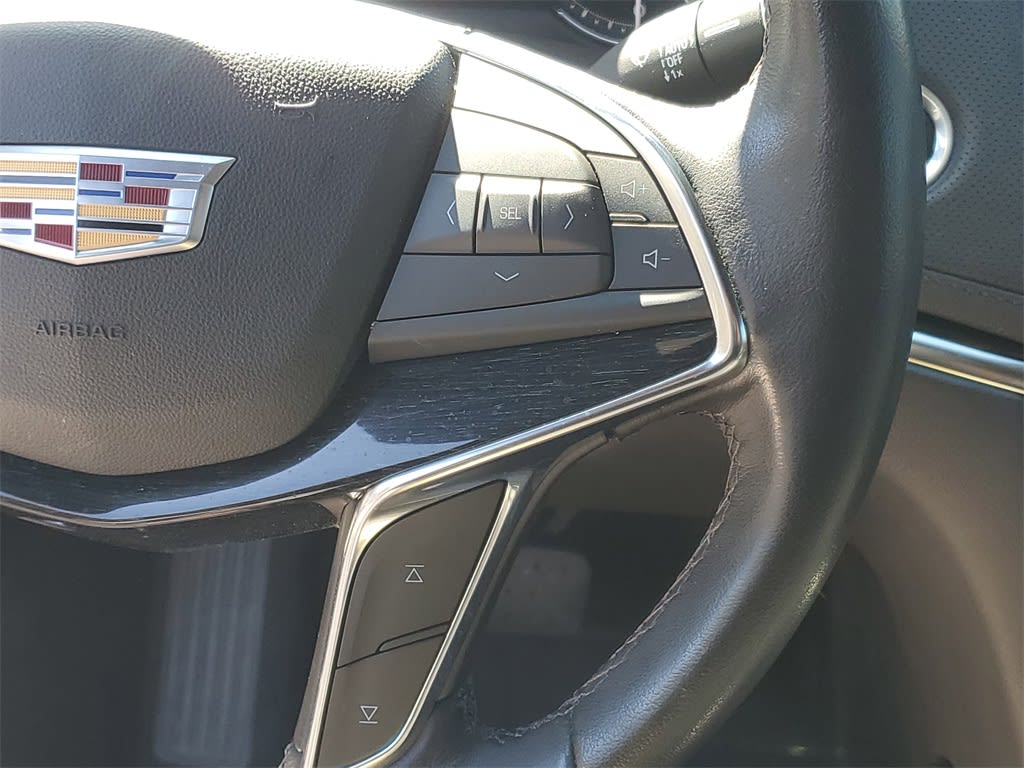 Thumbnail: 2021 Cadillac XT5 - 27