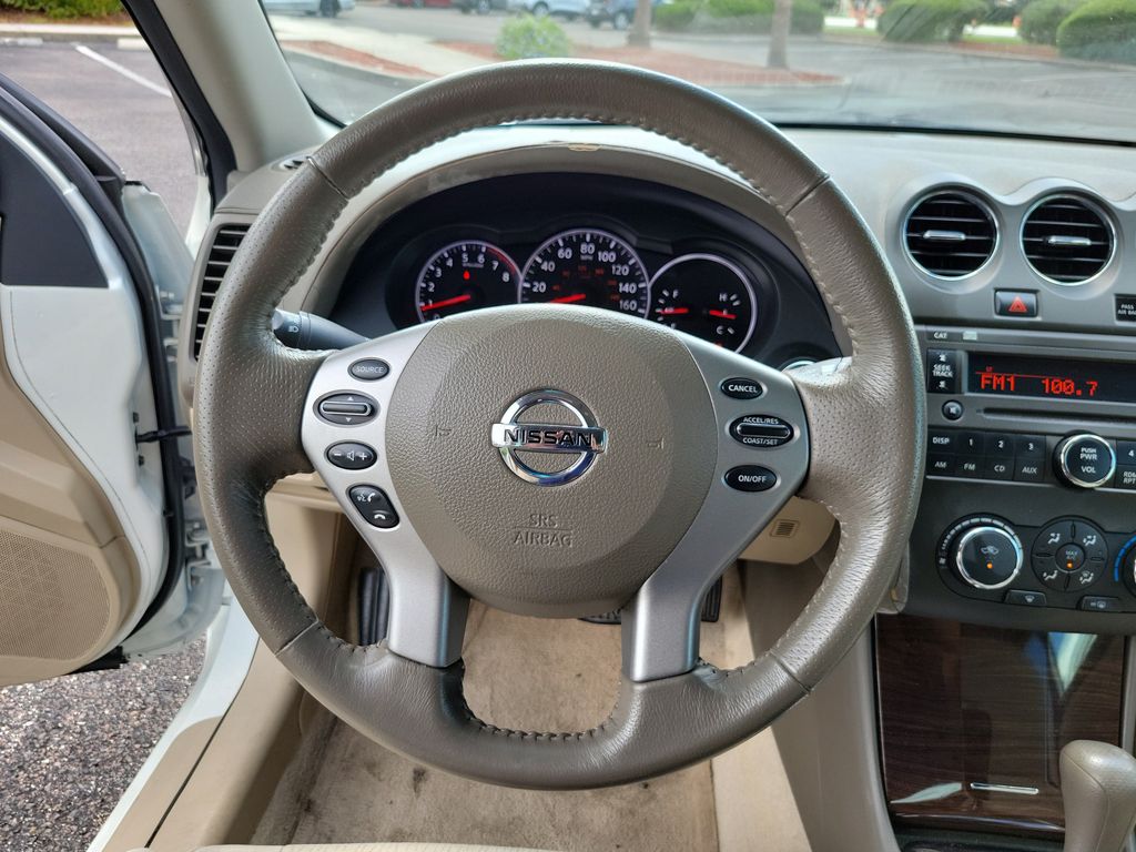 Thumbnail: 2012 Nissan Altima - 25
