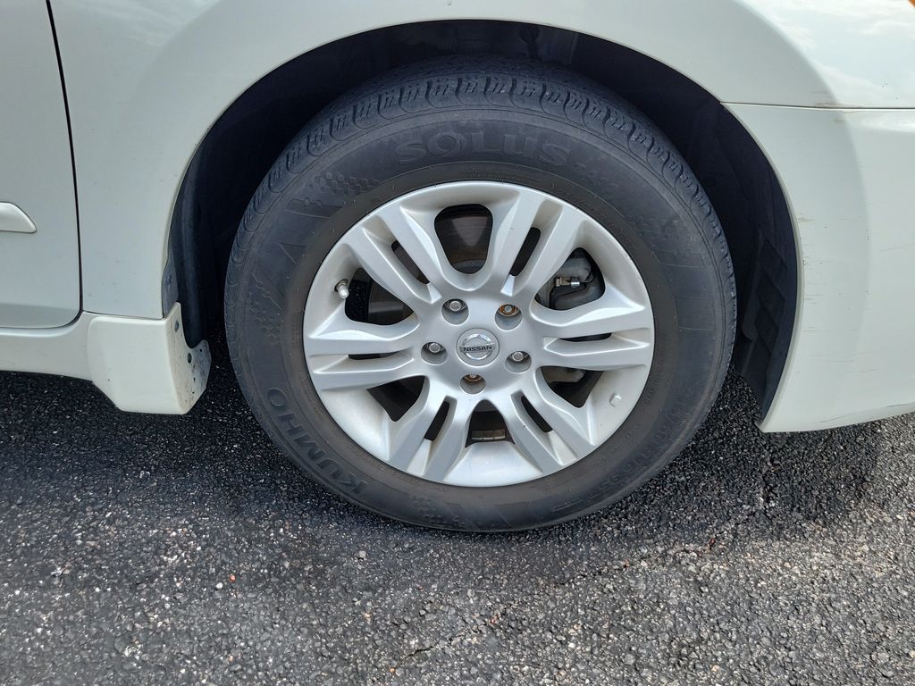 Thumbnail: 2012 Nissan Altima - 5