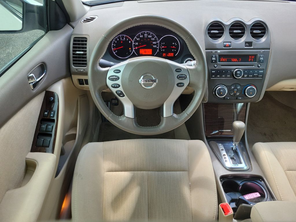 Thumbnail: 2012 Nissan Altima - 8