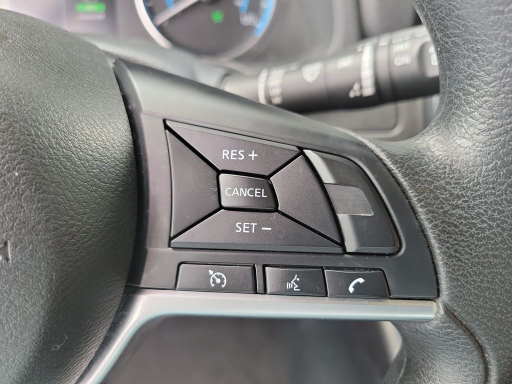 Thumbnail: 2022 Nissan Leaf - 26