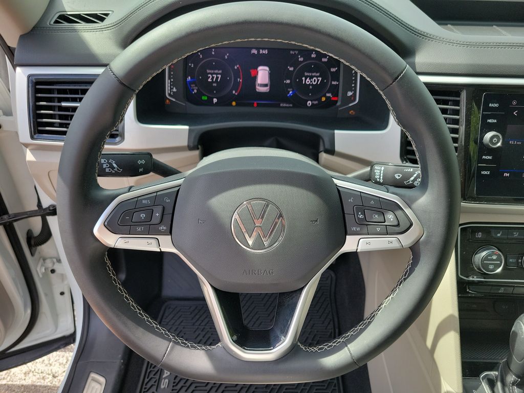 Thumbnail: 2022 Volkswagen Atlas - 11
