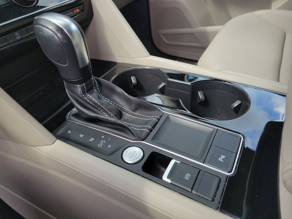 Thumbnail: 2022 Volkswagen Atlas - 13