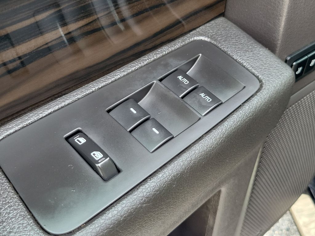 Thumbnail: 2016 Ford Flex - 22