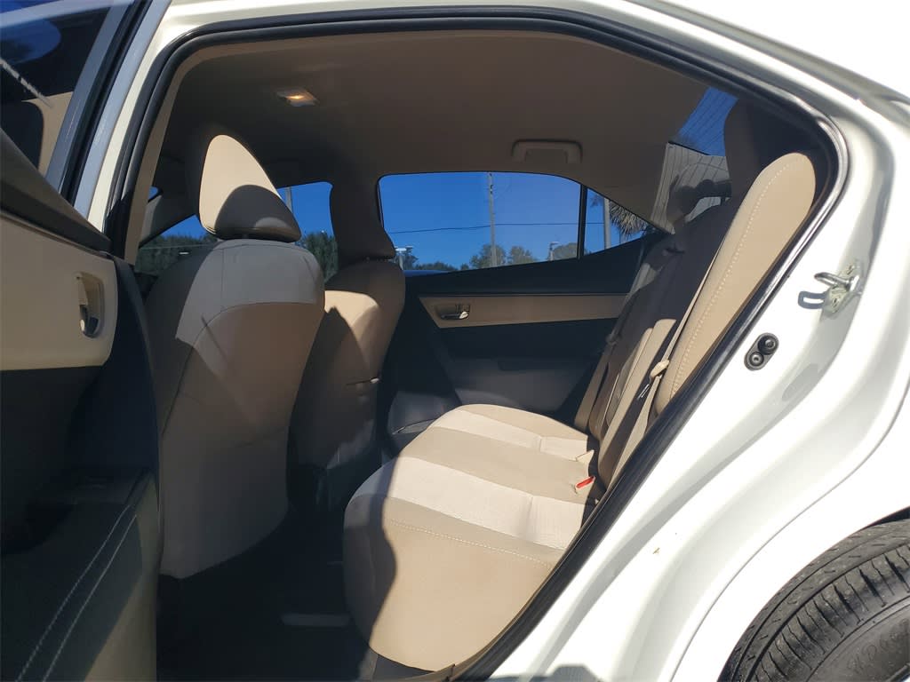 Thumbnail: 2015 Toyota Corolla - 10