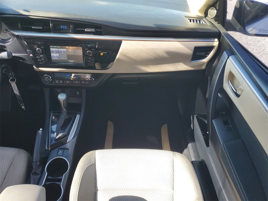 Thumbnail: 2015 Toyota Corolla - 7