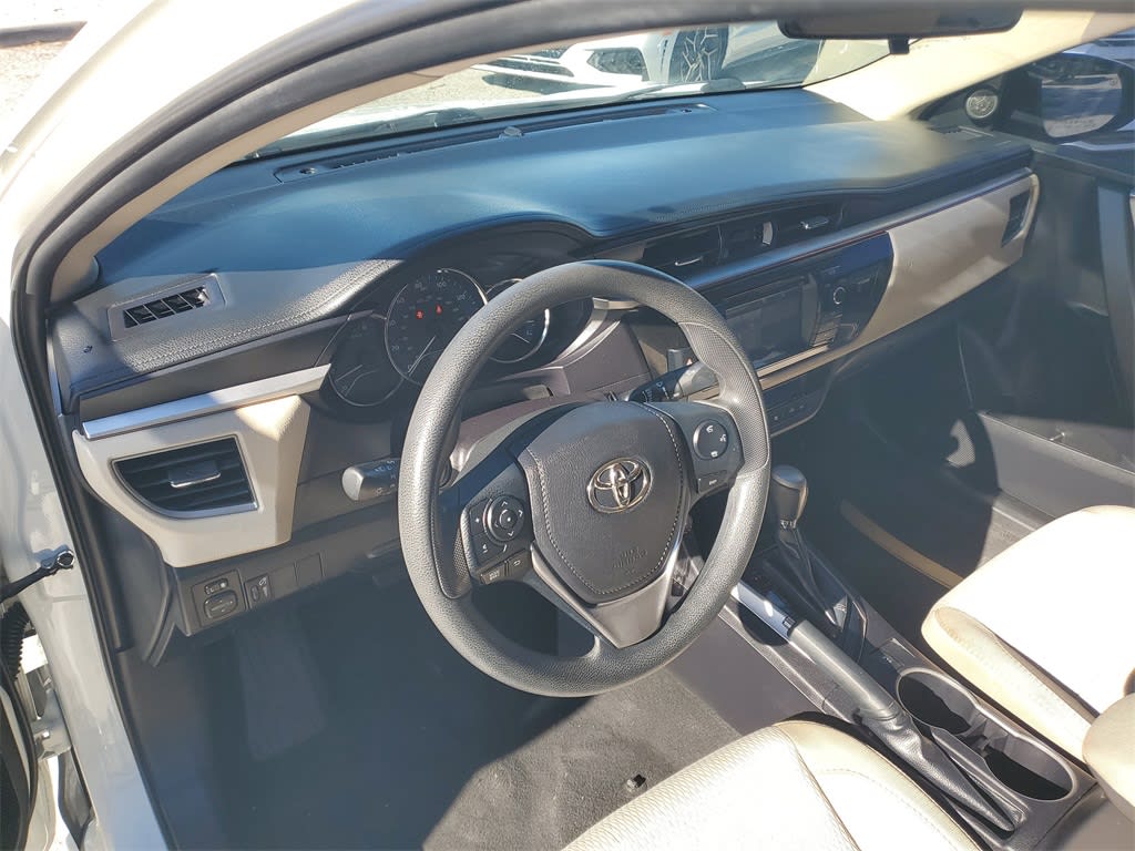 Thumbnail: 2015 Toyota Corolla - 23