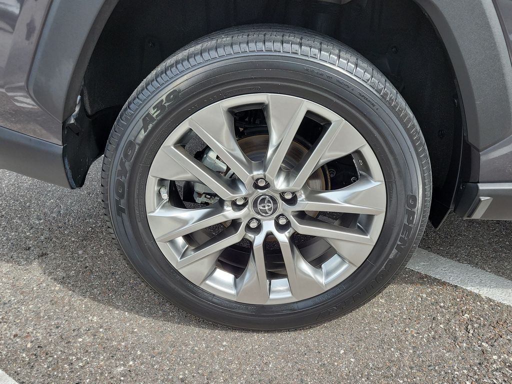 Thumbnail: 2019 Toyota RAV4 - 5