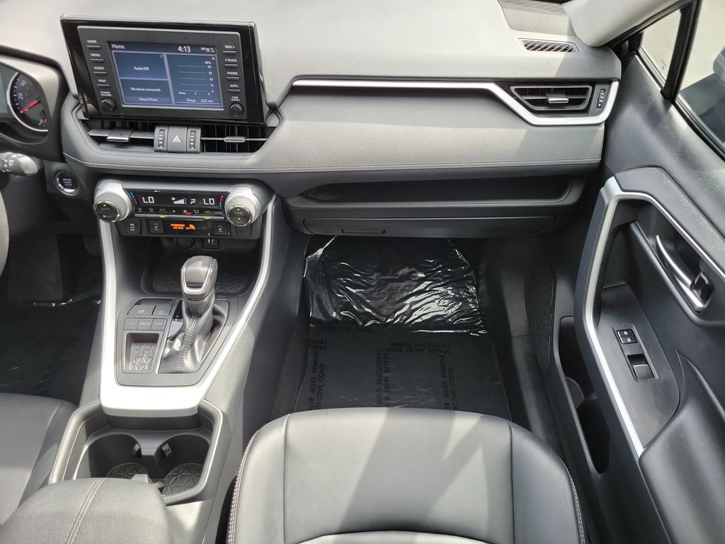 Thumbnail: 2019 Toyota RAV4 - 6