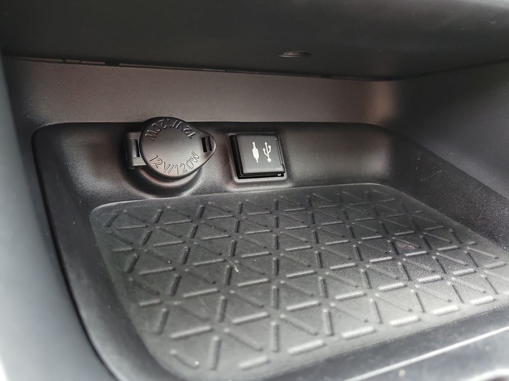 Thumbnail: 2019 Toyota RAV4 - 30