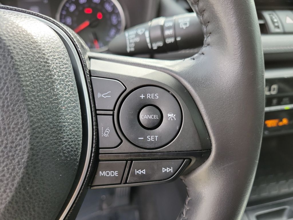 Thumbnail: 2019 Toyota RAV4 - 27