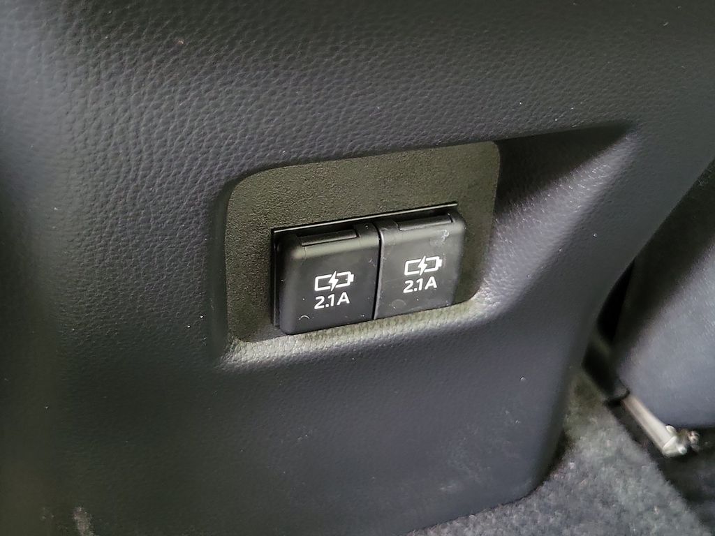 Thumbnail: 2021 Toyota RAV4 - 20