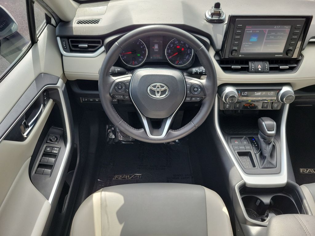 Thumbnail: 2021 Toyota RAV4 - 6
