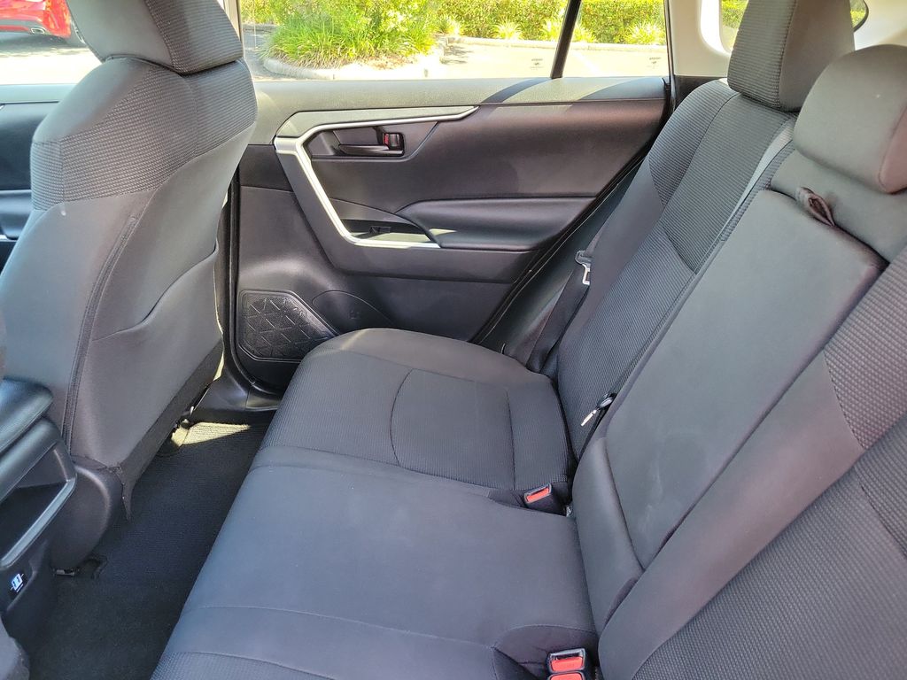 Thumbnail: 2019 Toyota RAV4 - 24